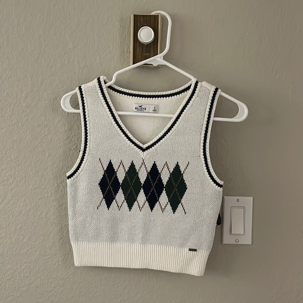 Hollister Small Knit Vest